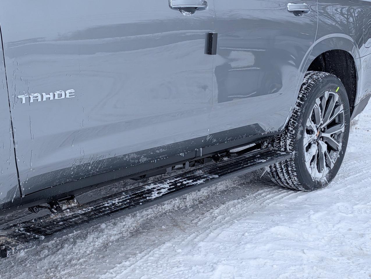 2026 Chevrolet Tahoe HIGH COUNTRY Photo3