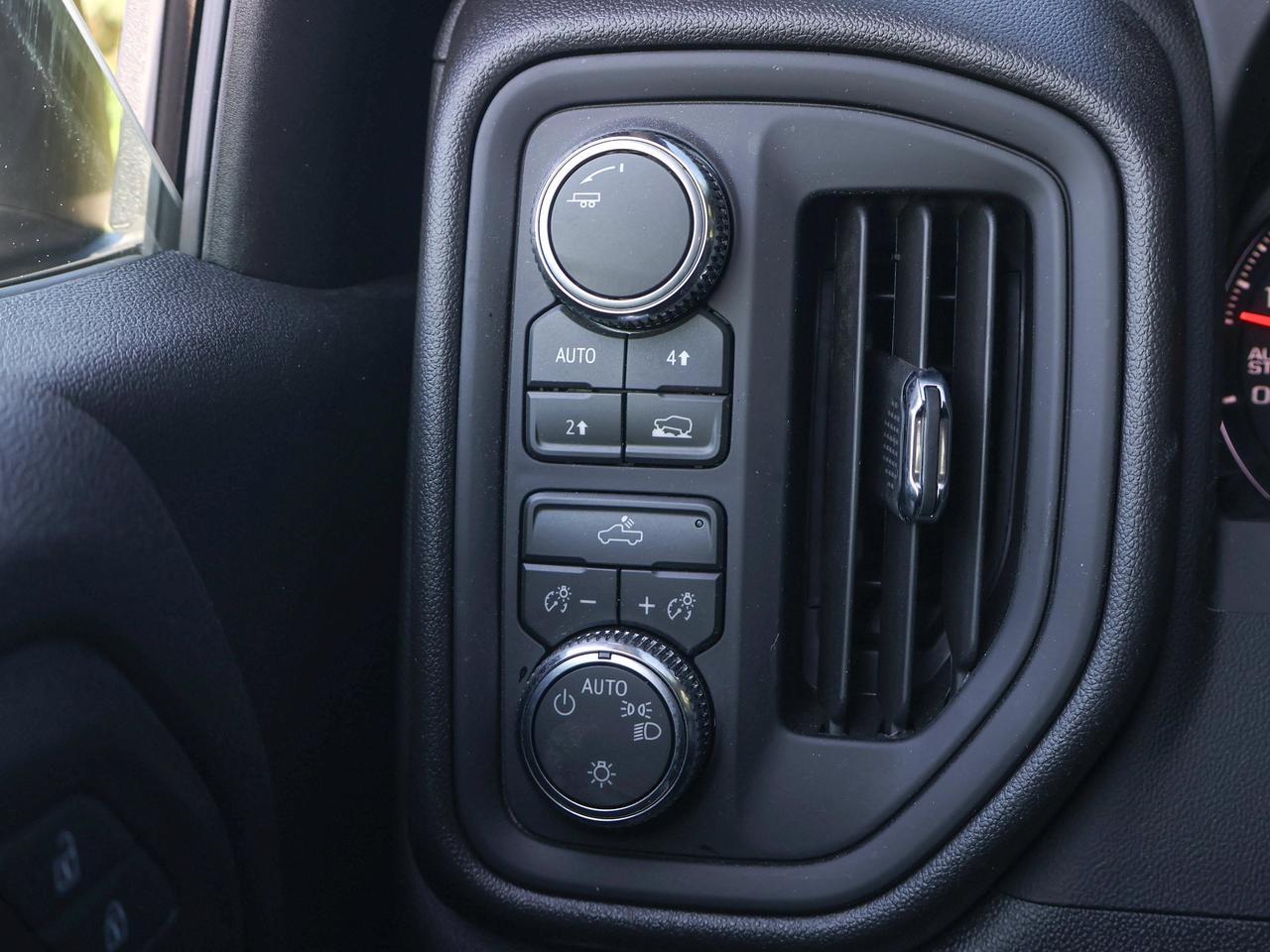 2026 GMC Sierra 1500 PRO Photo