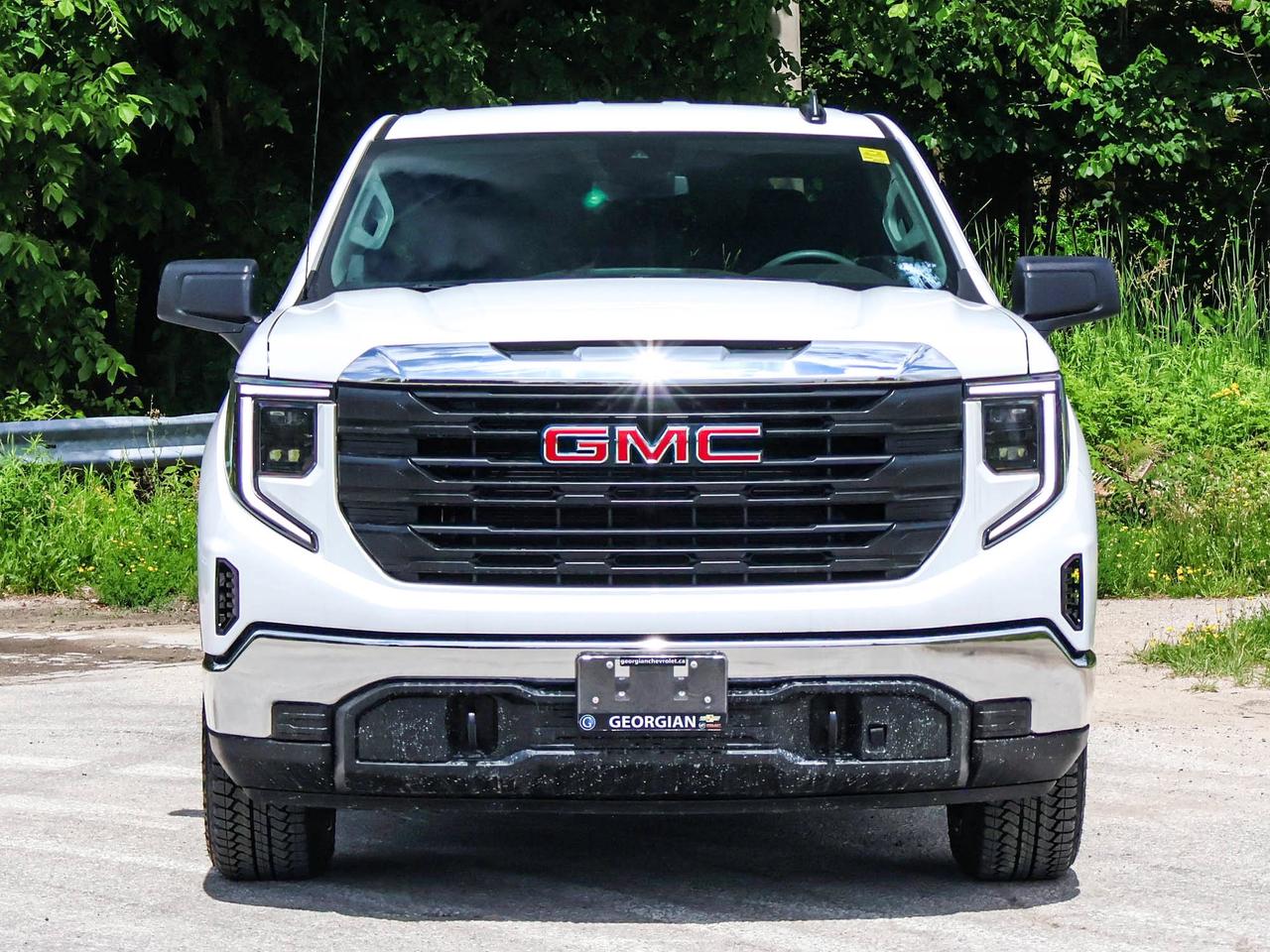 2026 GMC Sierra 1500 PRO Photo3