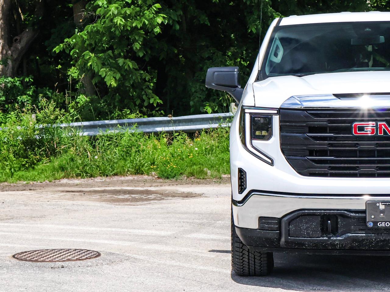 2026 GMC Sierra 1500 PRO Photo4
