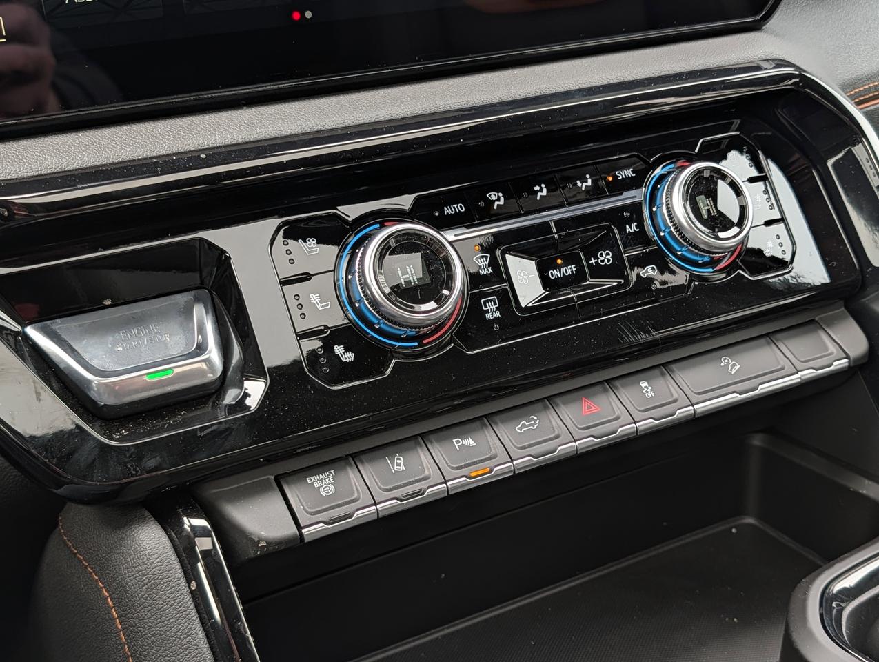 2026 GMC SIERRA 2500HD AT4 Photo