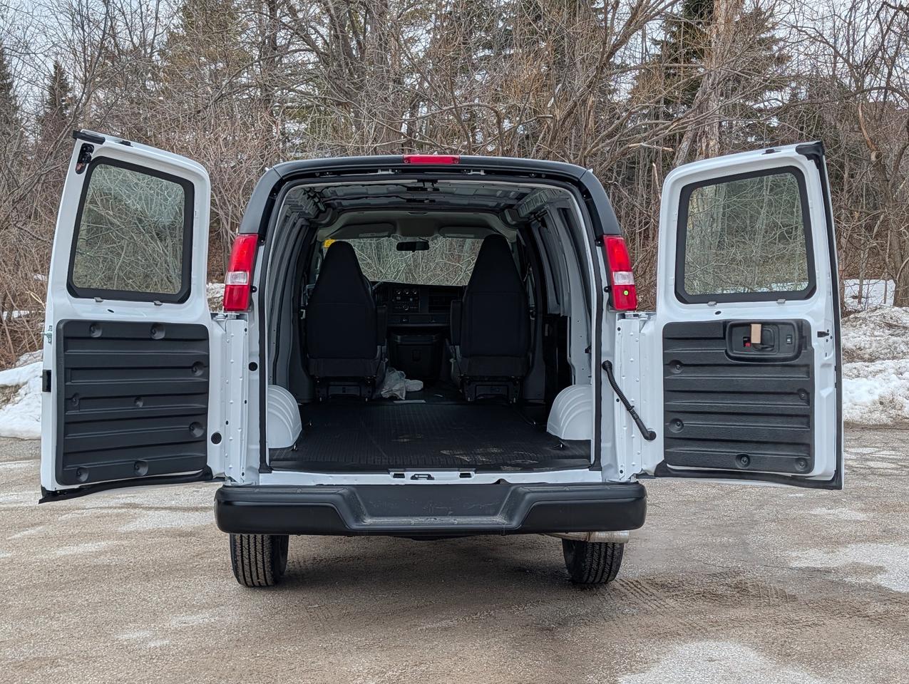 2026 Chevrolet Express Cargo Van  Photo