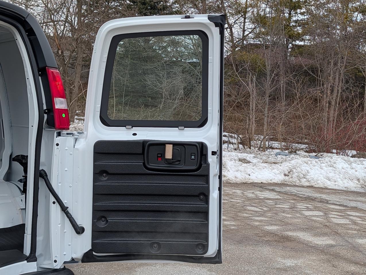 2026 Chevrolet Express Cargo Van  Photo