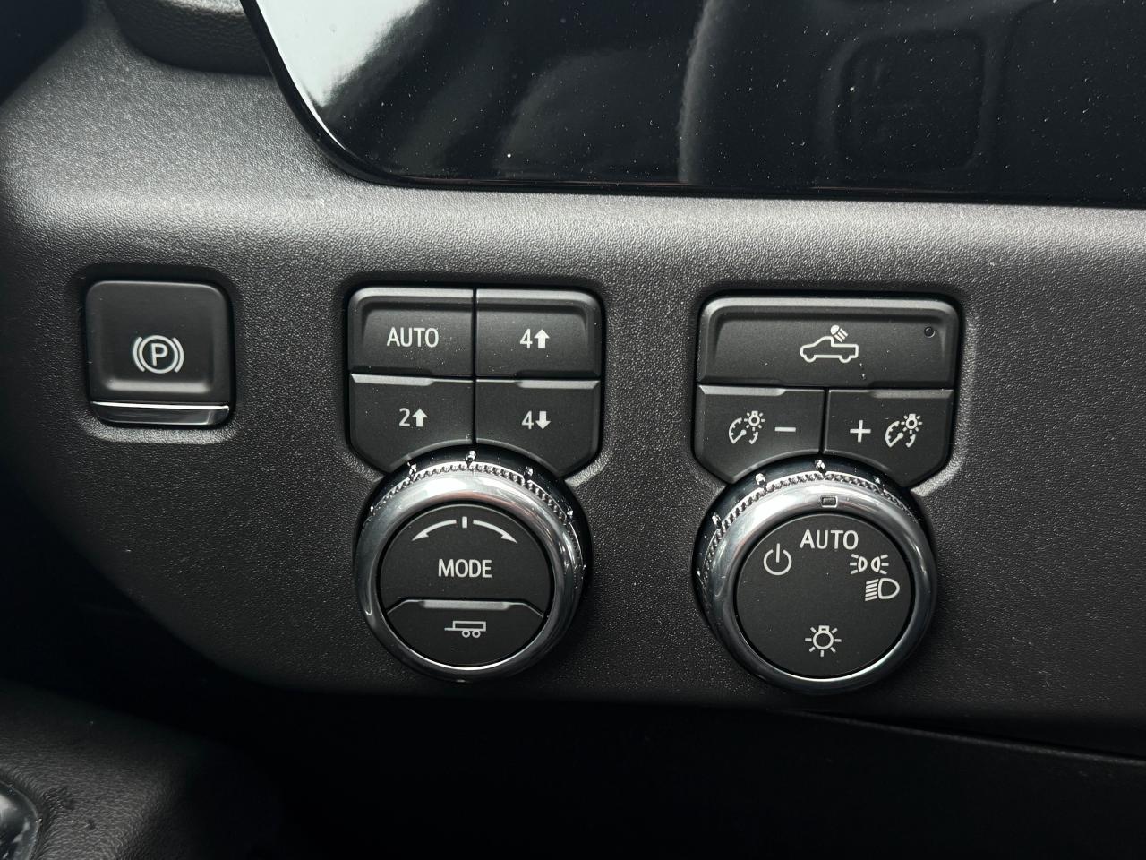 2026 GMC Sierra 1500 SLE Photo