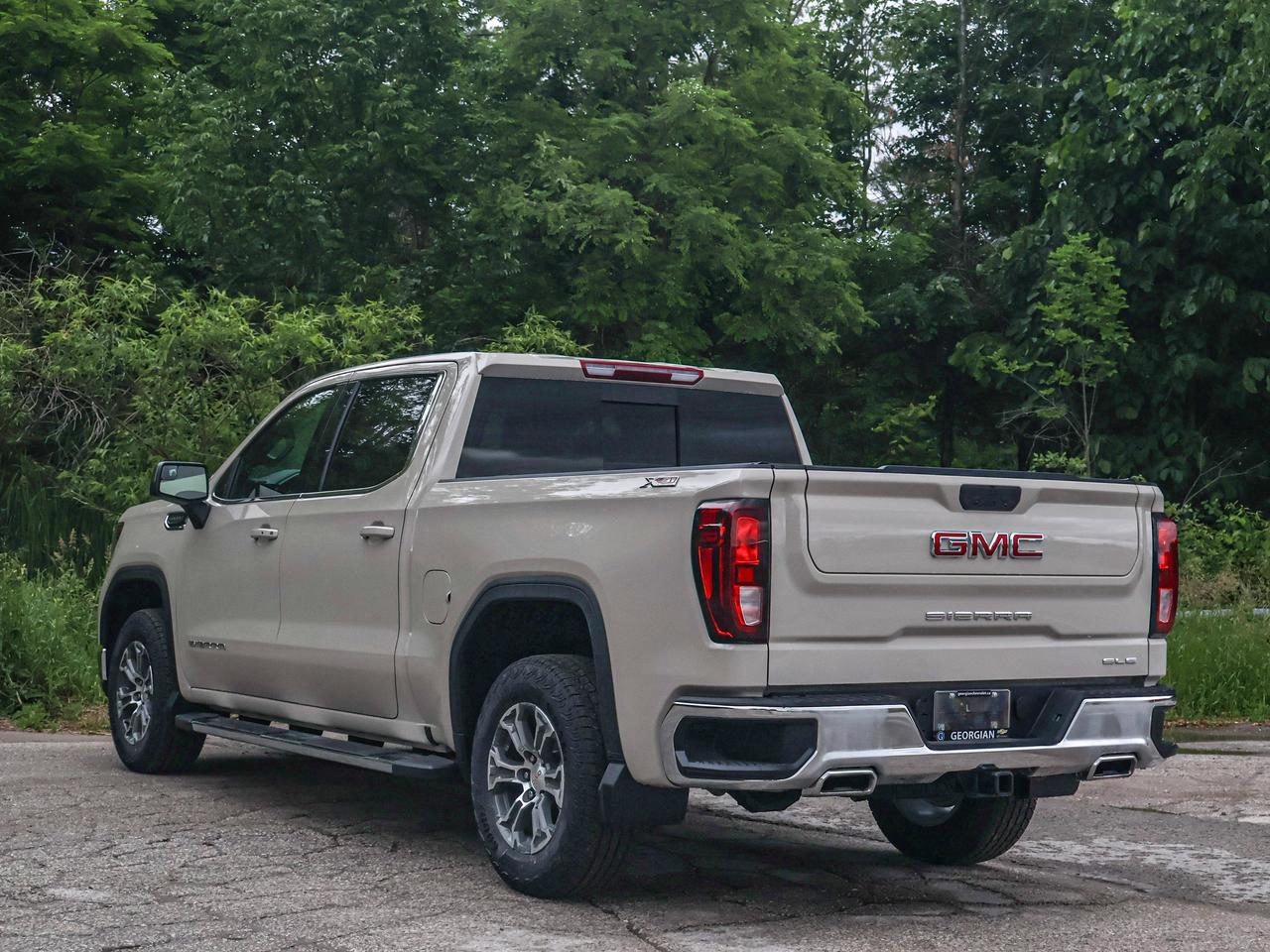 2026 GMC Sierra 1500 SLE Photo