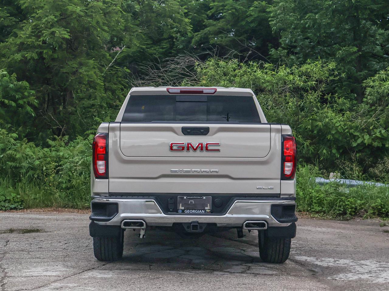 2026 GMC Sierra 1500 SLE Photo
