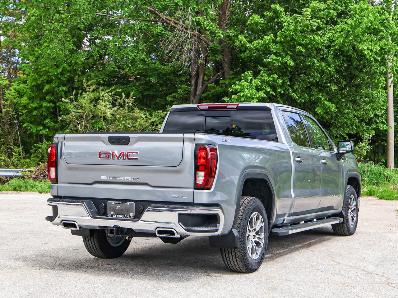 2026 GMC Sierra 1500 SLE Photo