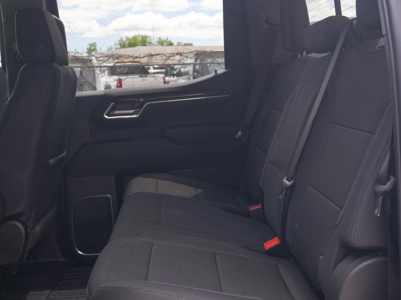 2026 GMC Sierra 1500 SLE Photo