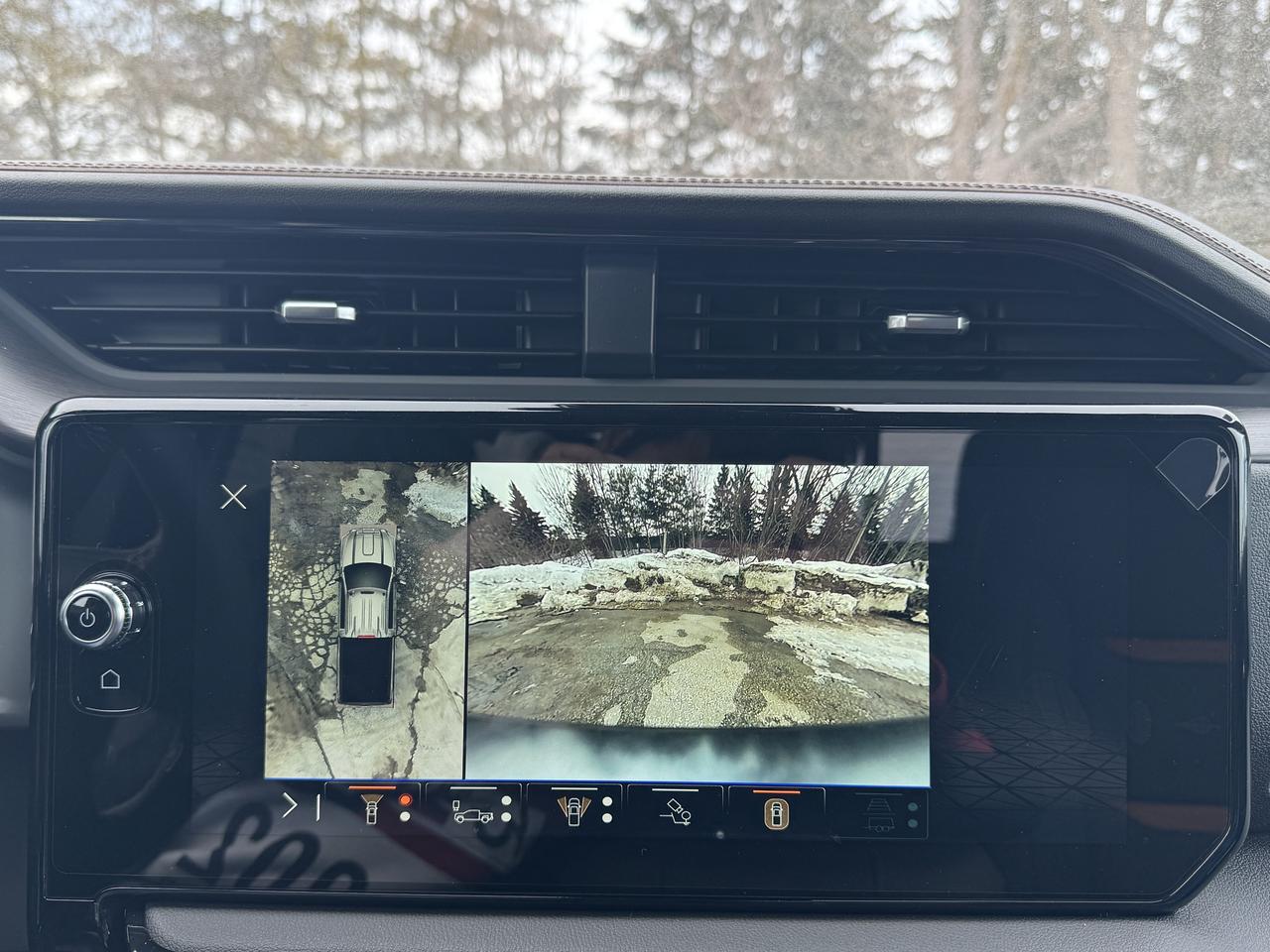 2026 GMC Sierra 3500HD AT4 Photo