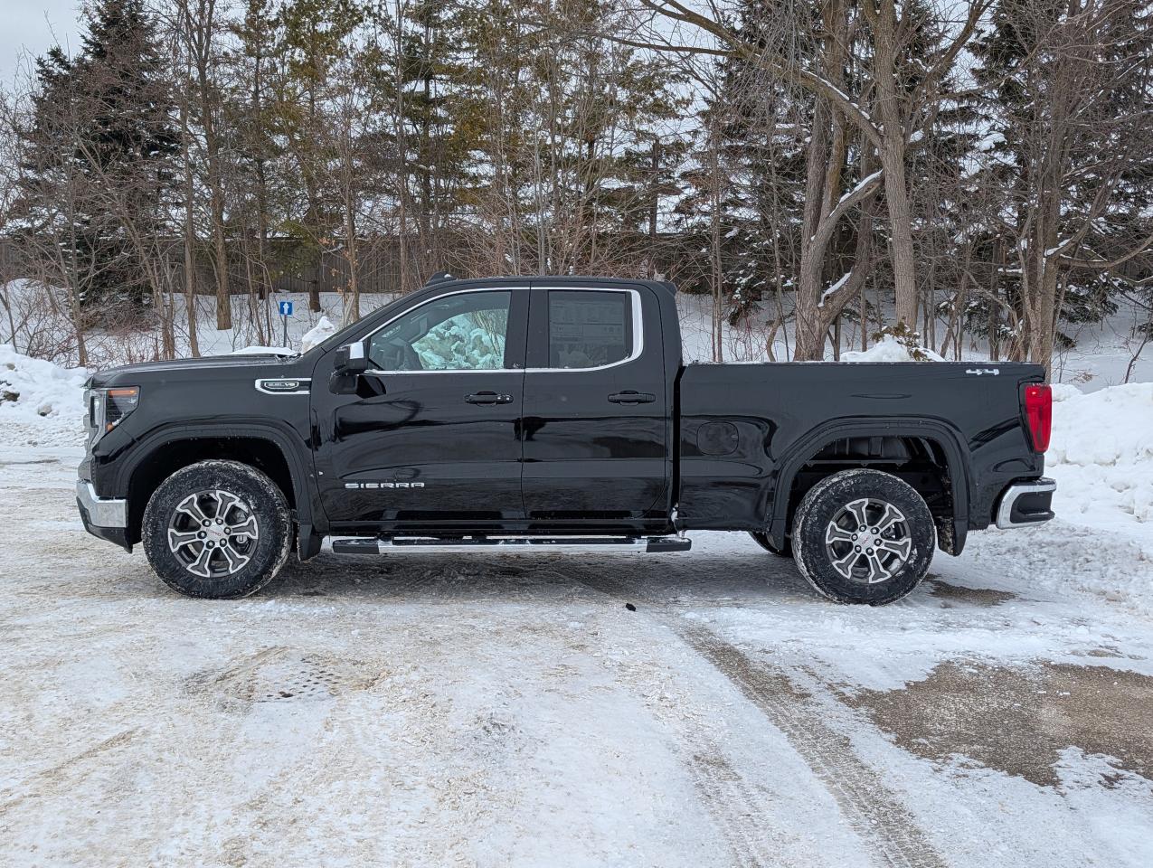 2026 GMC Sierra 1500 SLE Photo