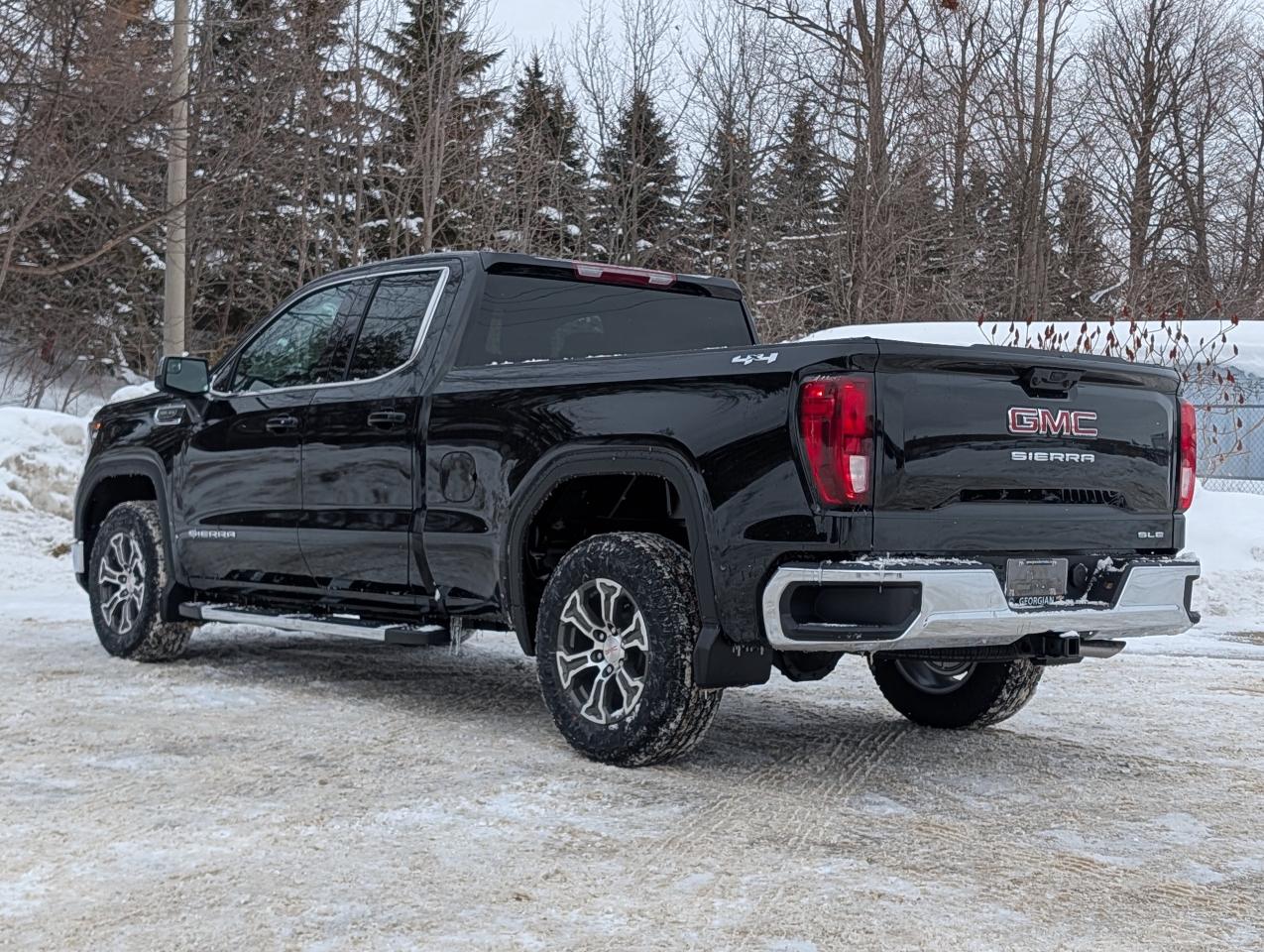 2026 GMC Sierra 1500 SLE Photo
