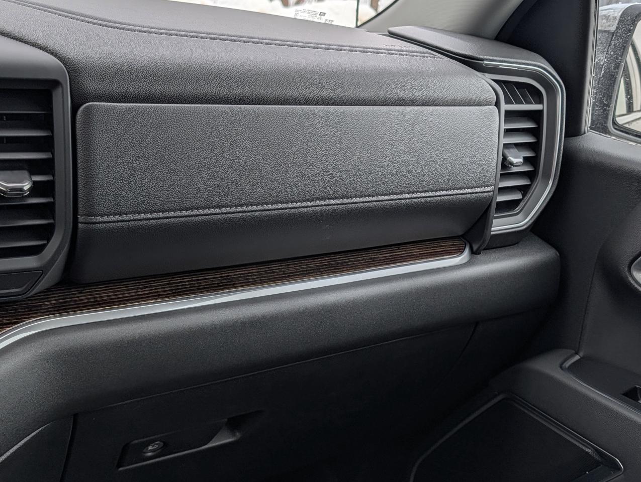 2026 GMC Sierra 1500 SLE Photo