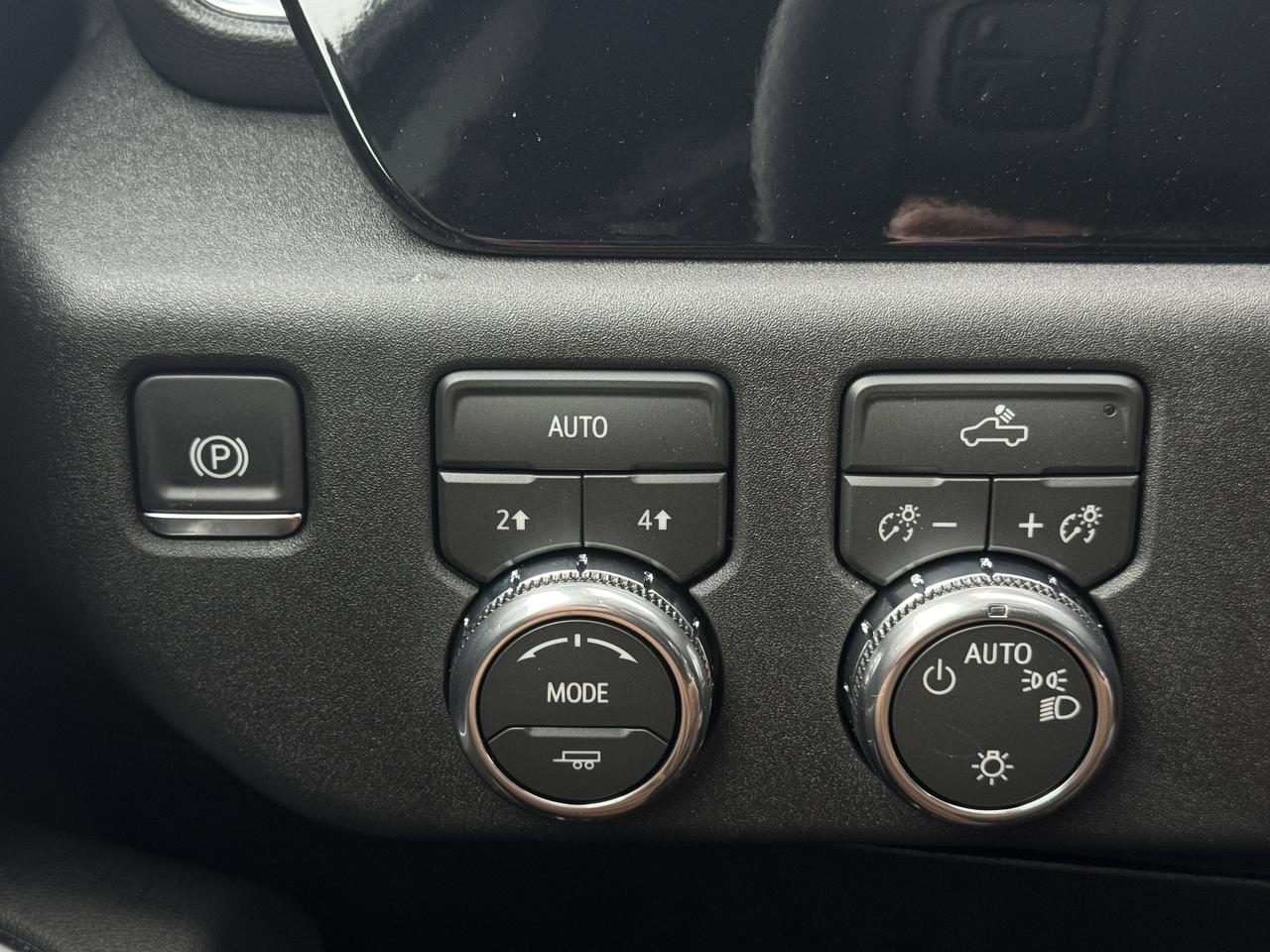 2026 GMC Sierra 1500 SLE Photo