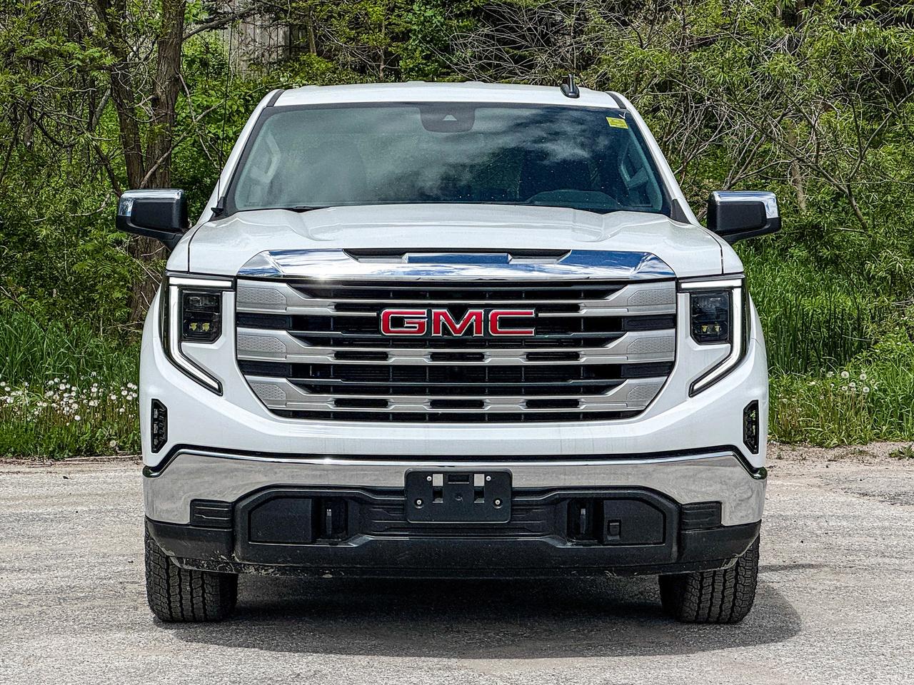 2026 GMC Sierra 1500 SLE Photo4