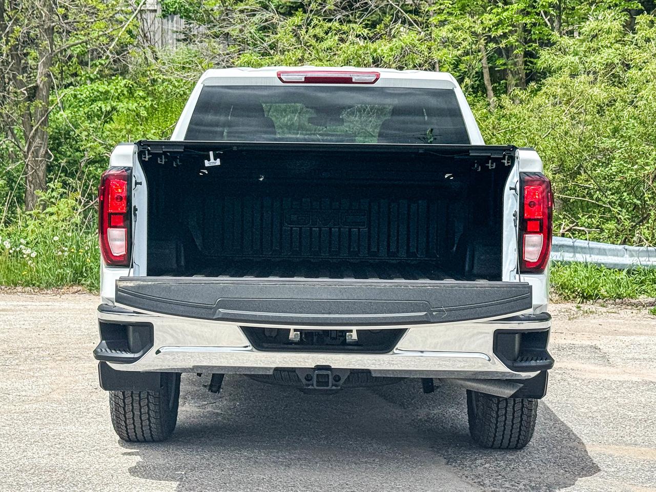 2026 GMC Sierra 1500 SLE Photo