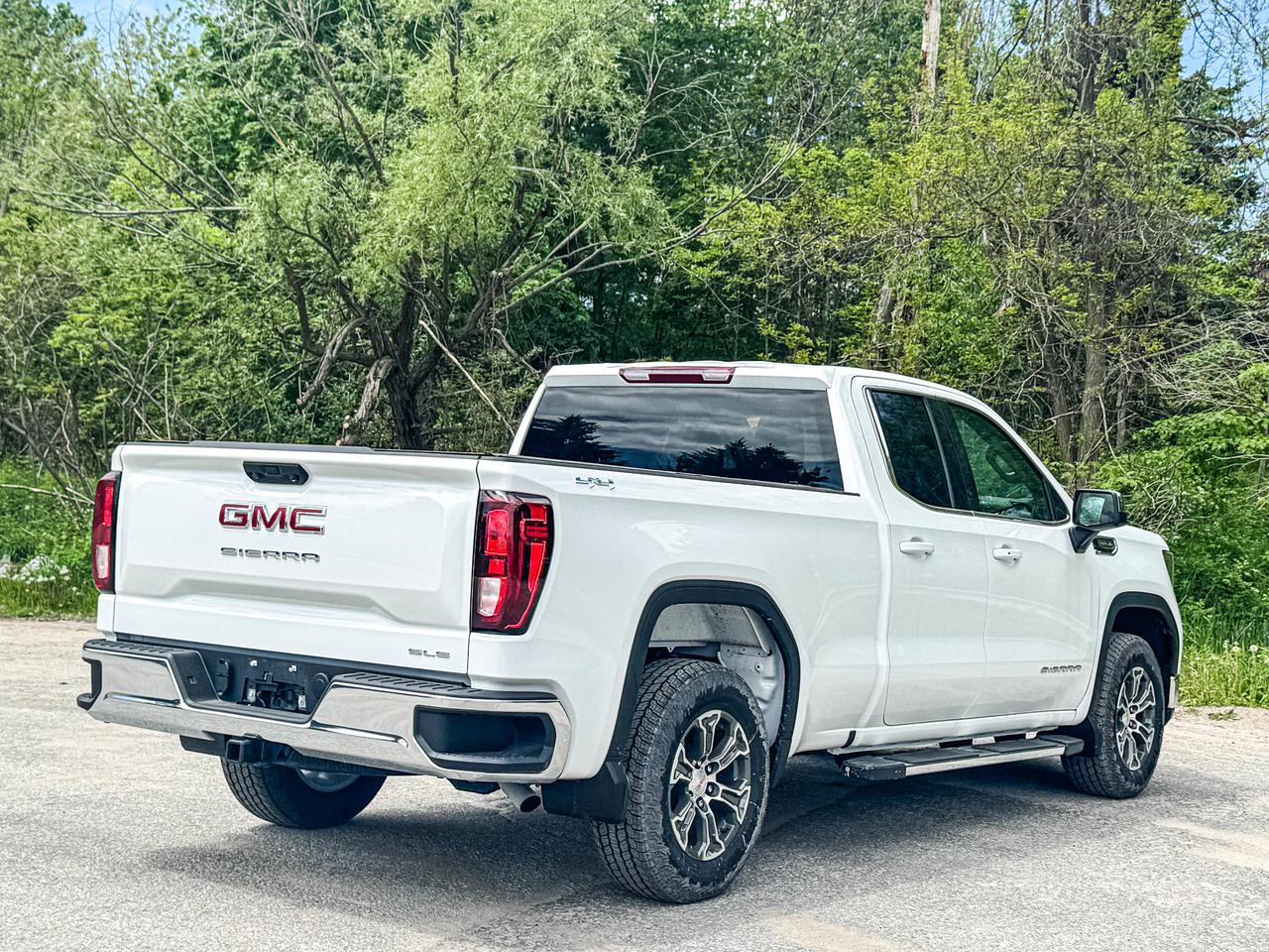 2026 GMC Sierra 1500 SLE Photo