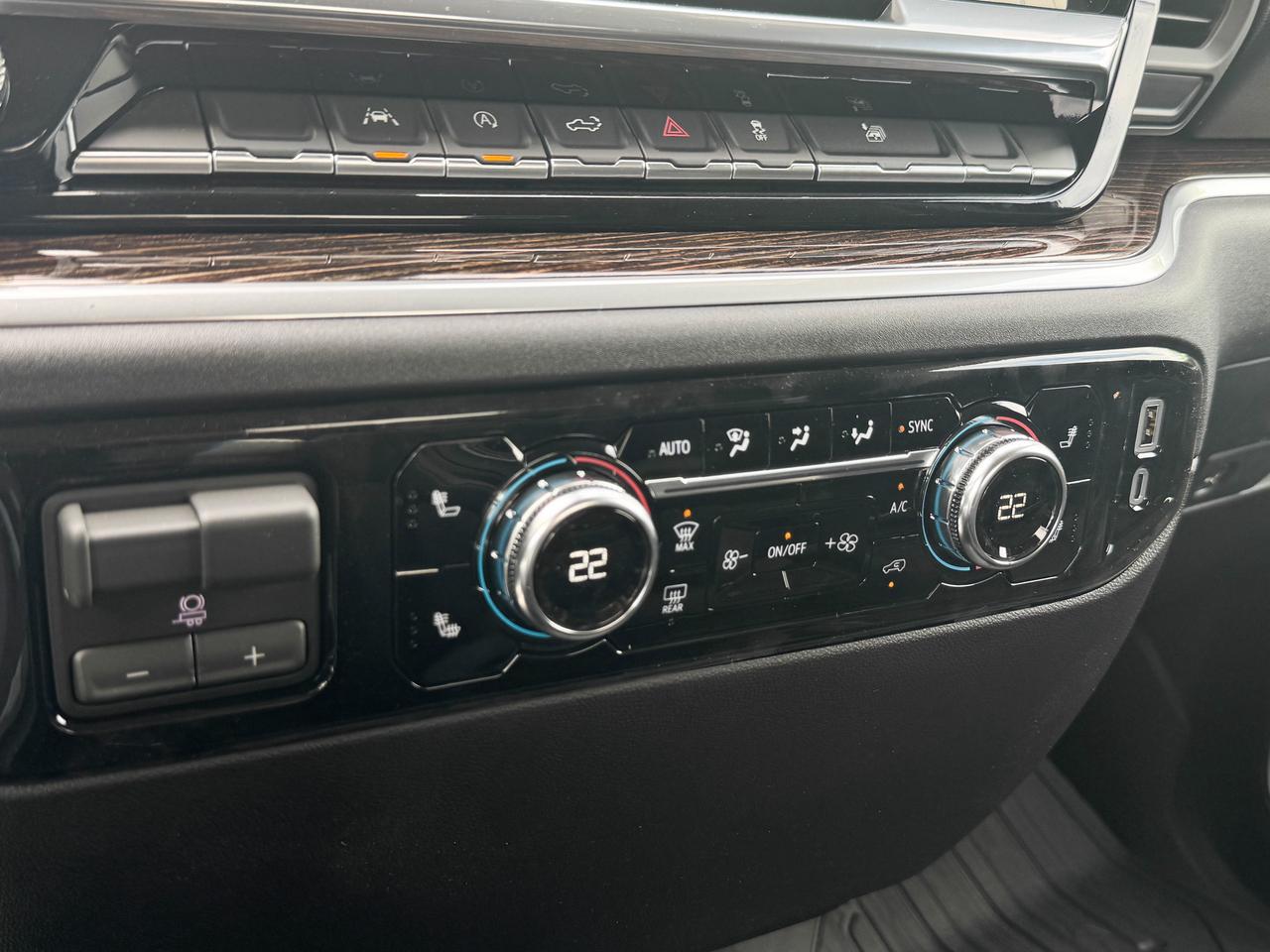2026 GMC Sierra 1500 SLE Photo