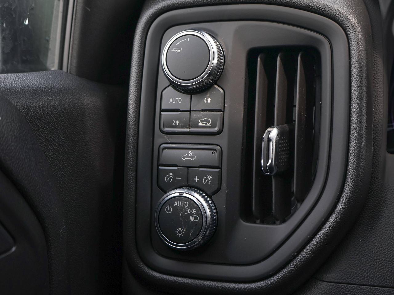 2026 GMC Sierra 1500 PRO Photo