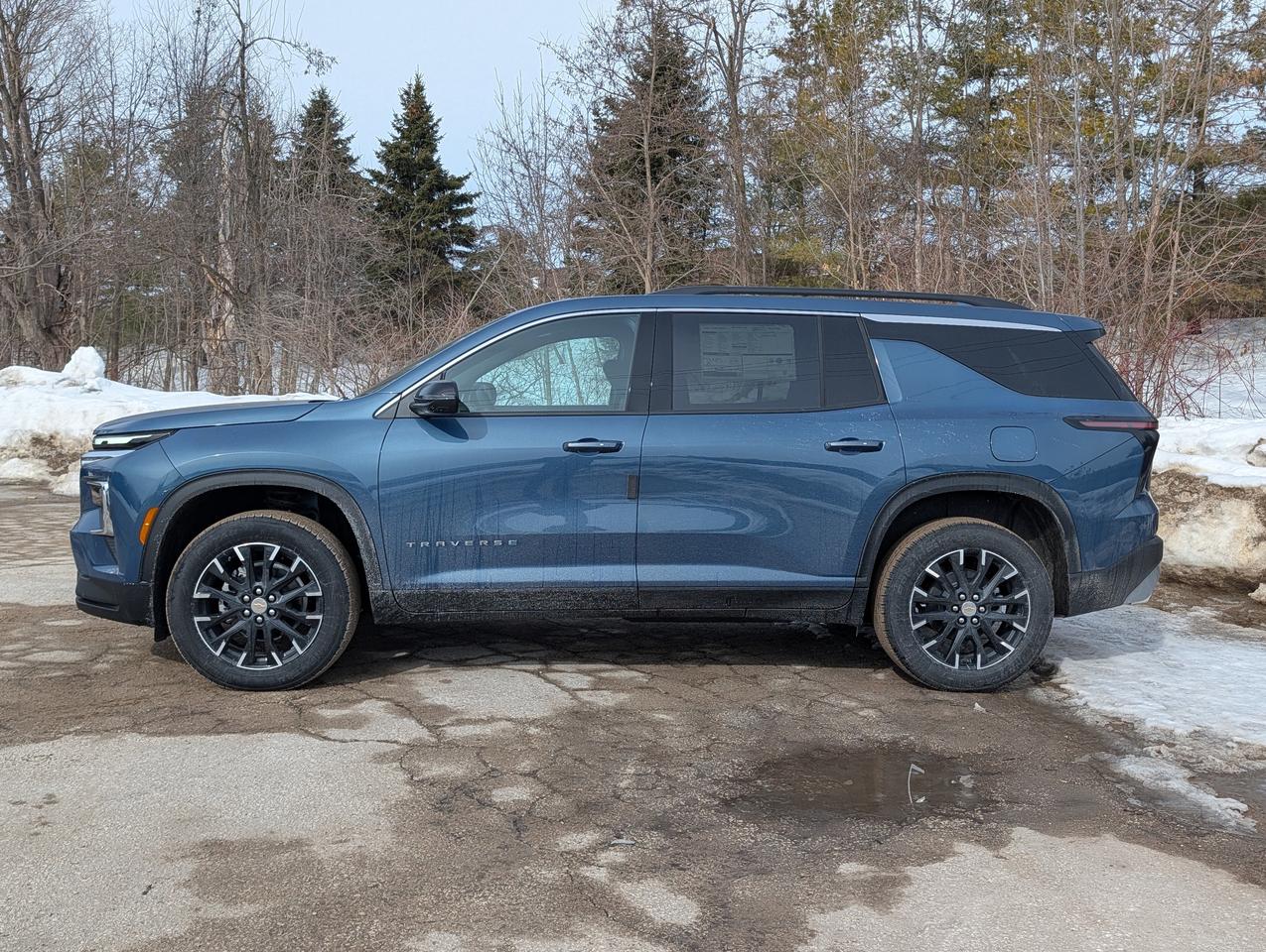 2026 Chevrolet Traverse LT Photo