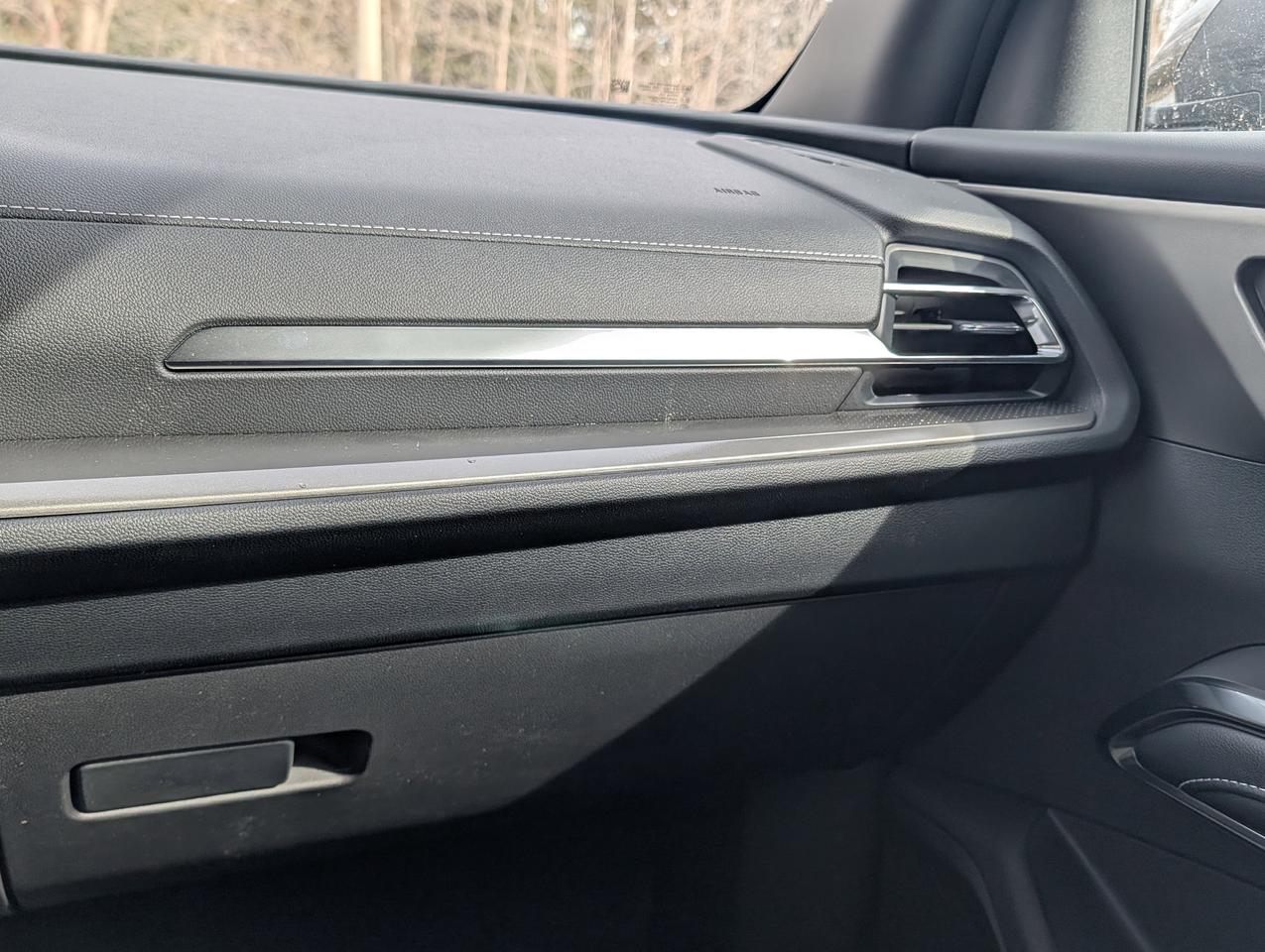 2026 Chevrolet Traverse LT Photo