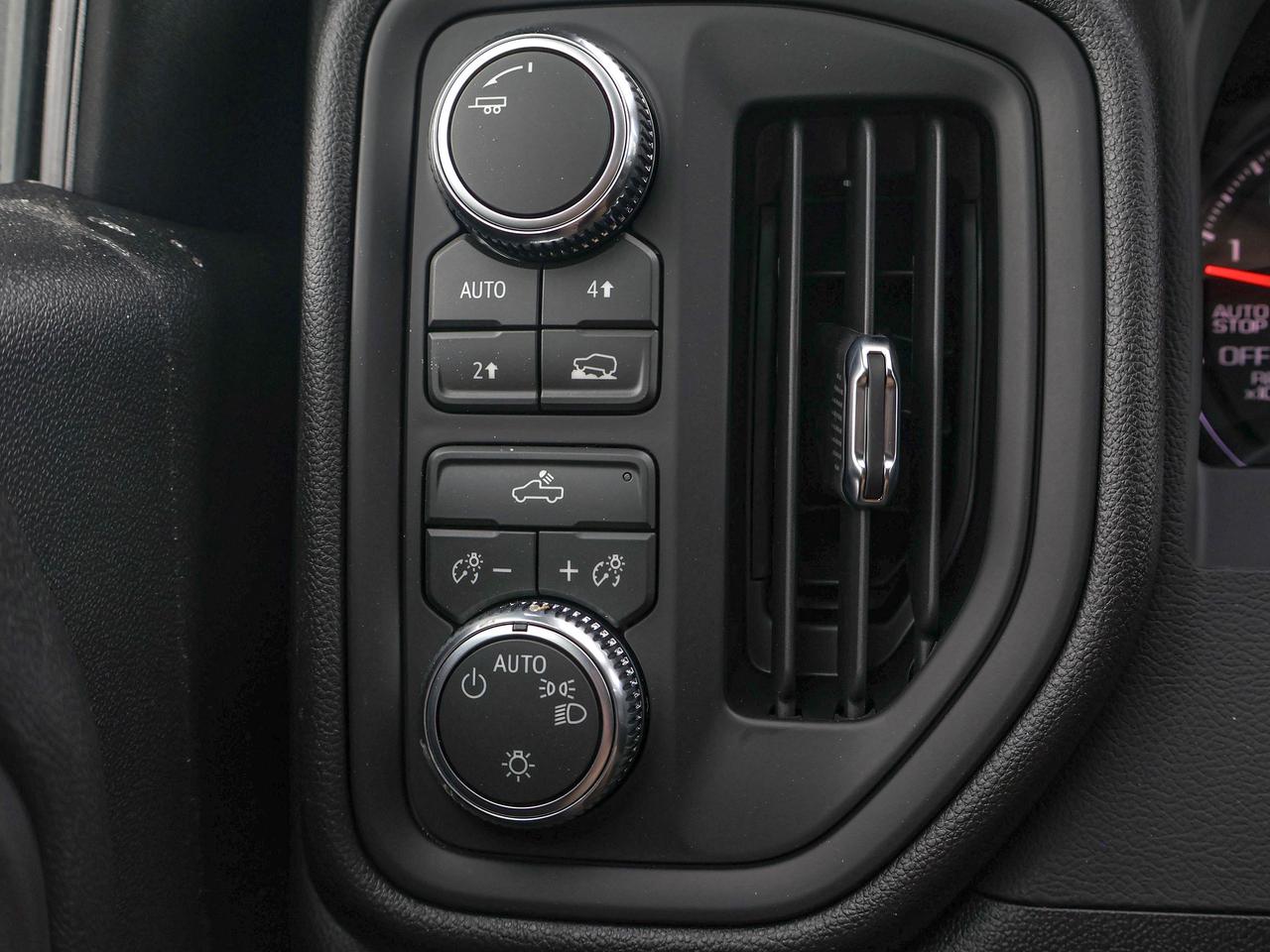 2026 GMC Sierra 1500 PRO Photo