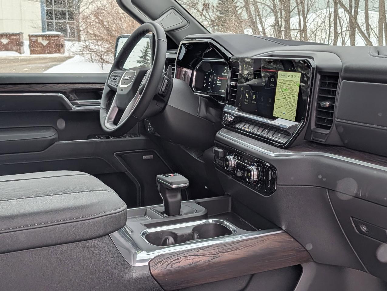 2026 GMC Sierra 1500 SLT Photo