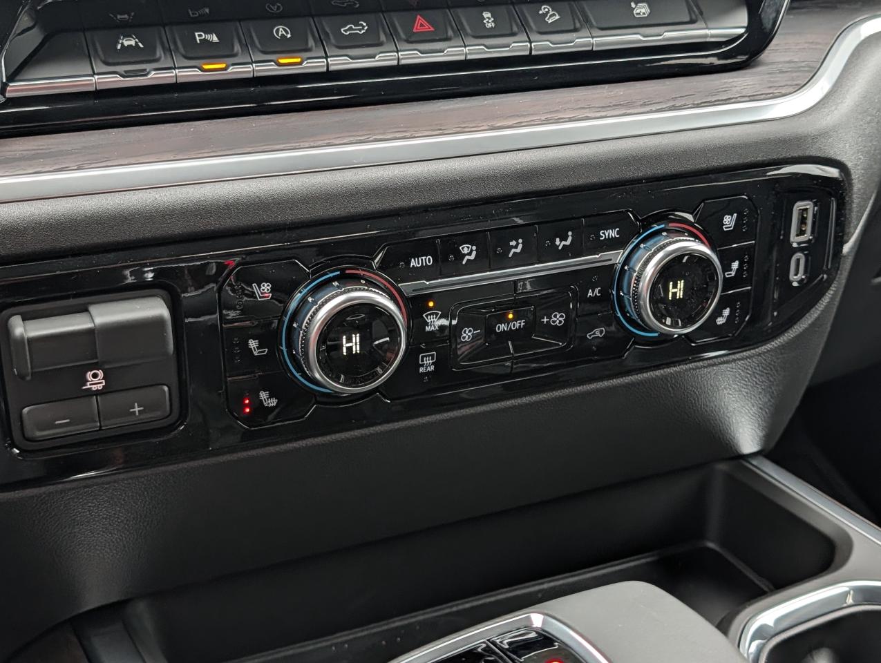 2026 GMC Sierra 1500 SLT Photo