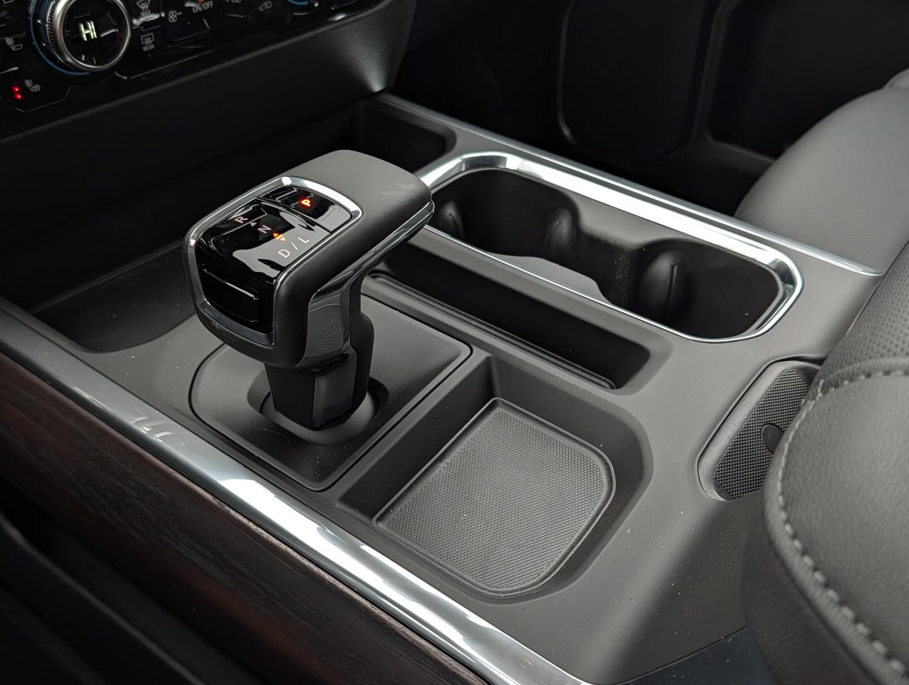 2026 GMC Sierra 1500 SLT Photo