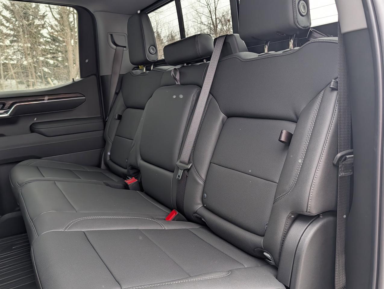 2026 GMC Sierra 1500 SLT Photo