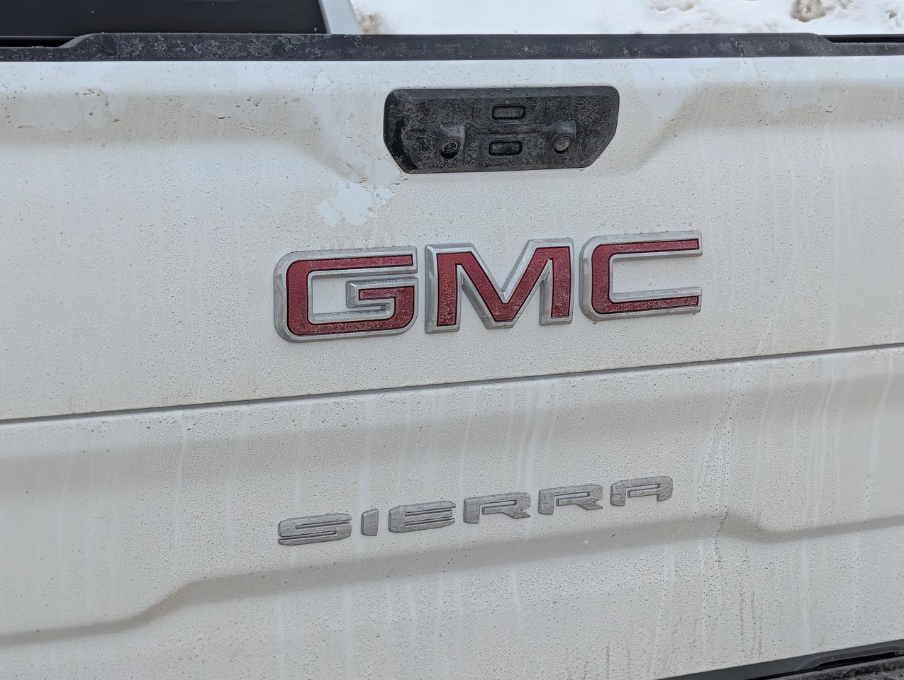 2026 GMC Sierra 1500 SLT Photo