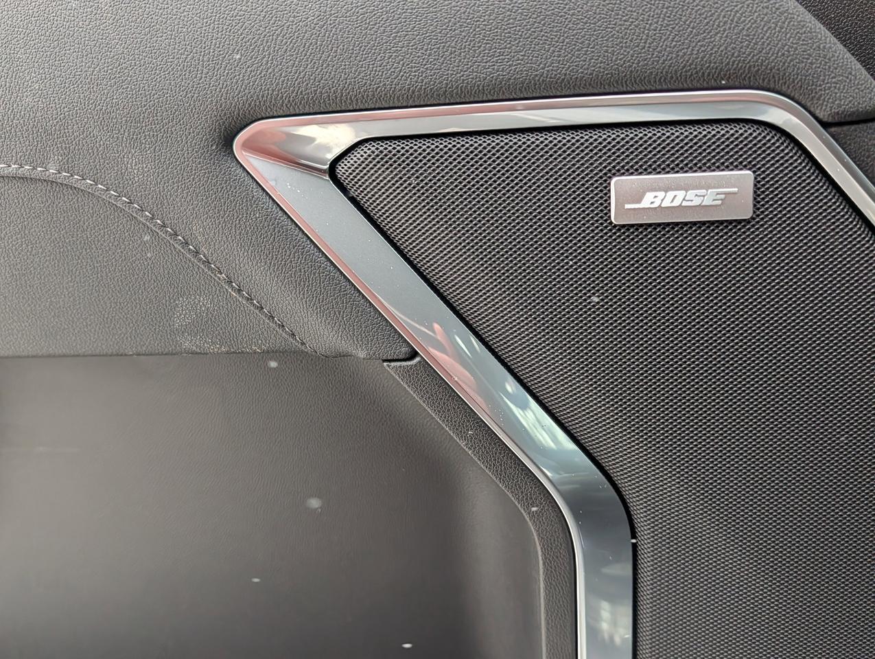 2026 GMC Sierra 1500 SLT Photo