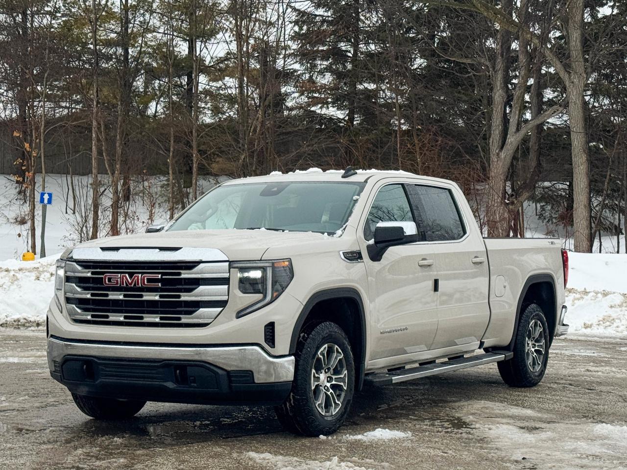 2026 GMC Sierra 1500 SLE Photo