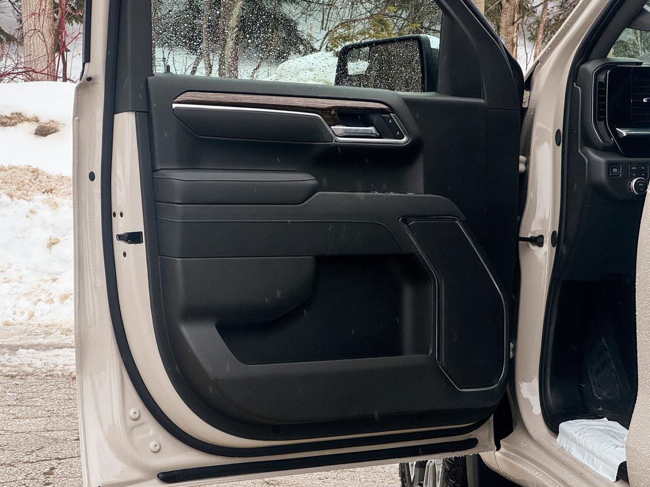 2026 GMC Sierra 1500 SLE Photo