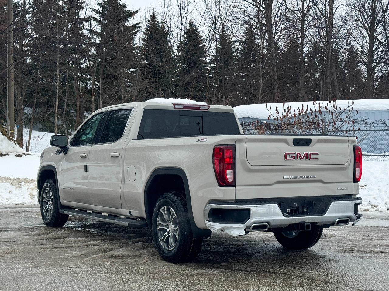 2026 GMC Sierra 1500 SLE Photo