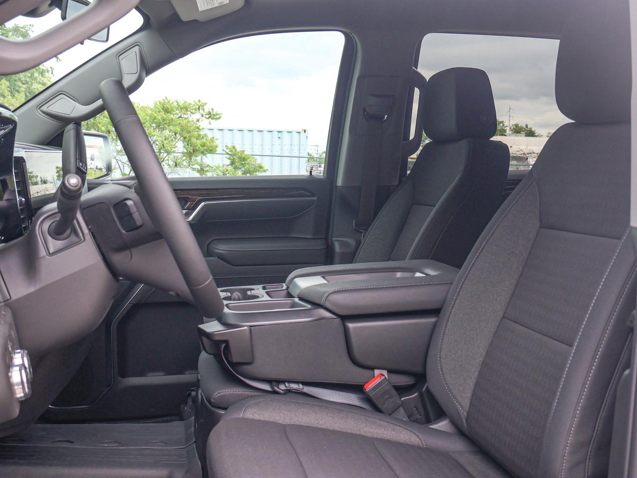 2026 GMC Sierra 1500 SLE Photo