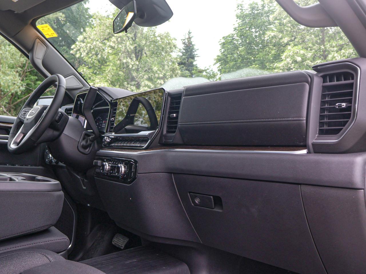 2026 GMC Sierra 1500 SLE Photo