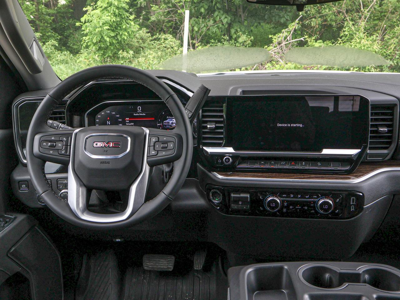 2026 GMC Sierra 1500 SLE Photo