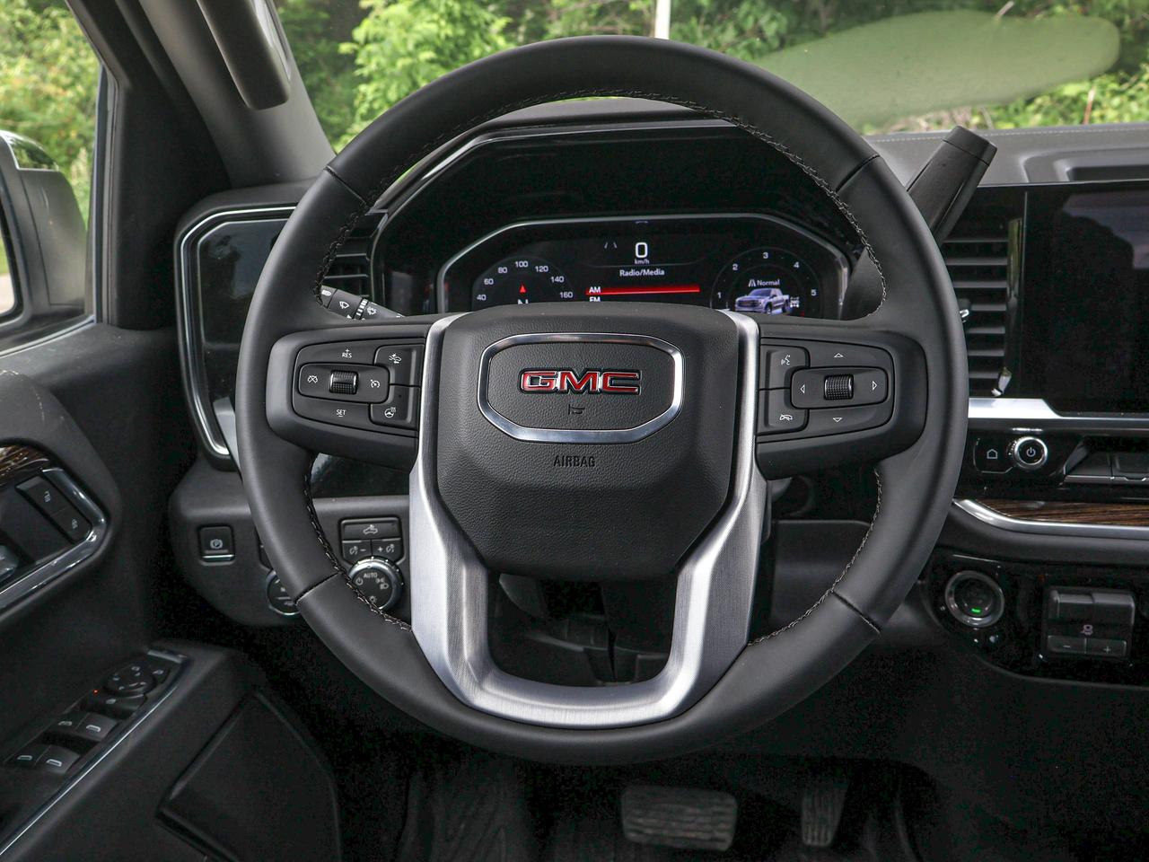 2026 GMC Sierra 1500 SLE Photo