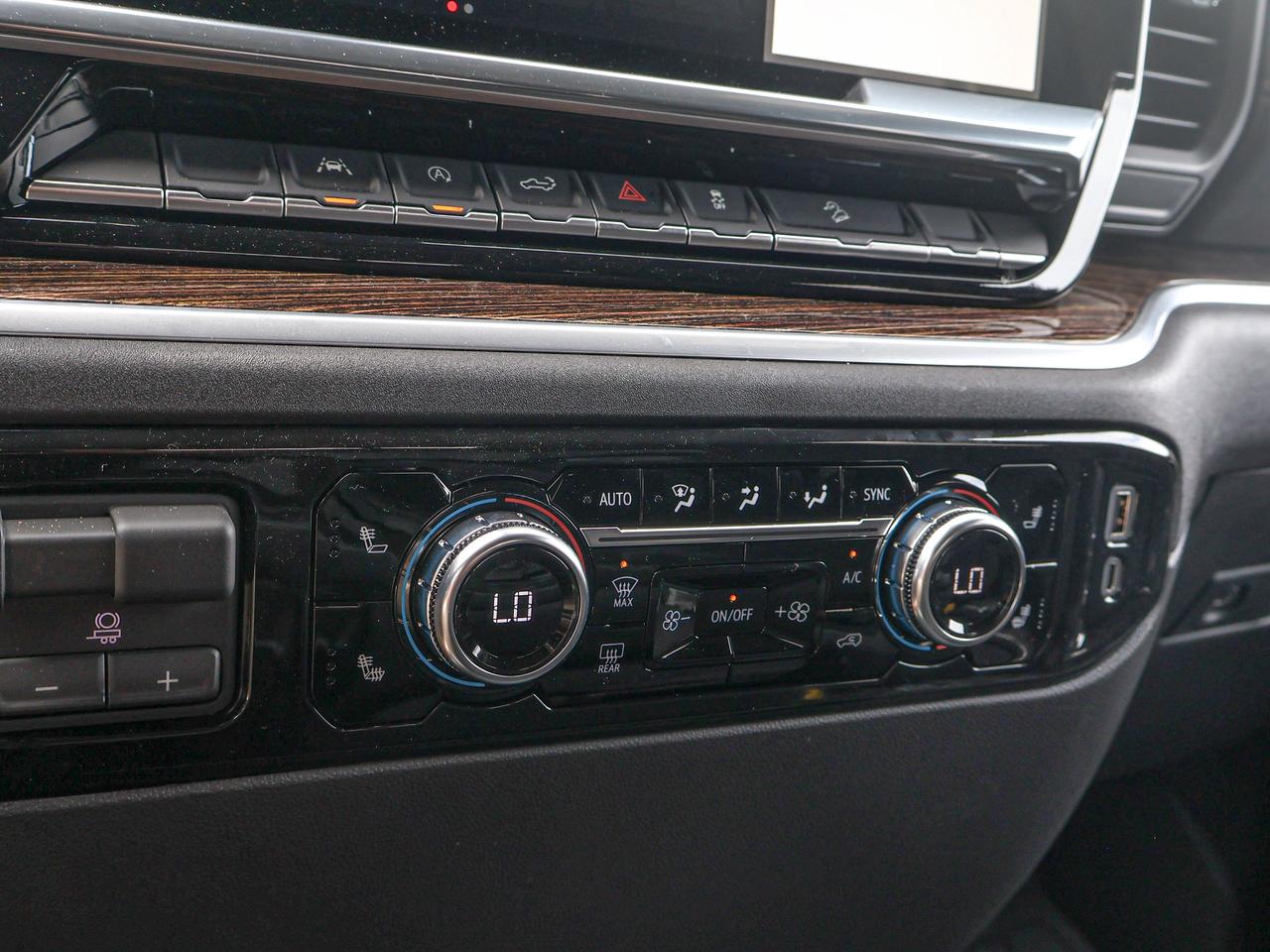 2026 GMC Sierra 1500 SLE Photo