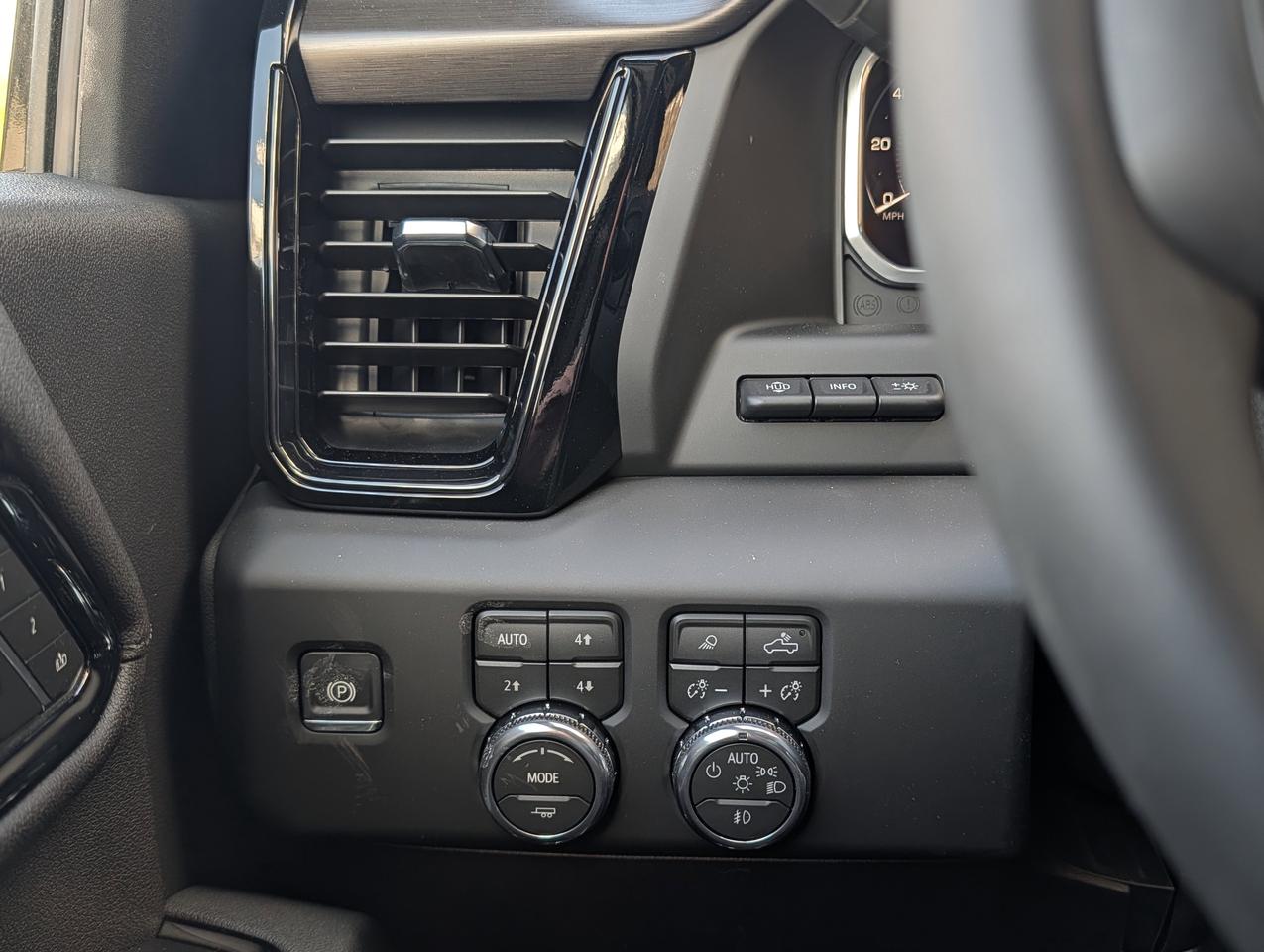 2026 GMC SIERRA 2500HD AT4 Photo