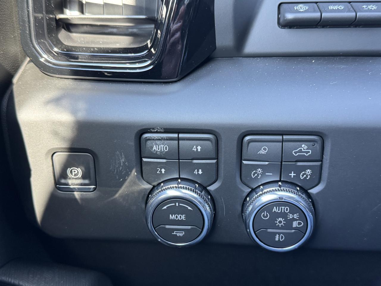 2026 GMC Sierra 1500 AT4X Photo