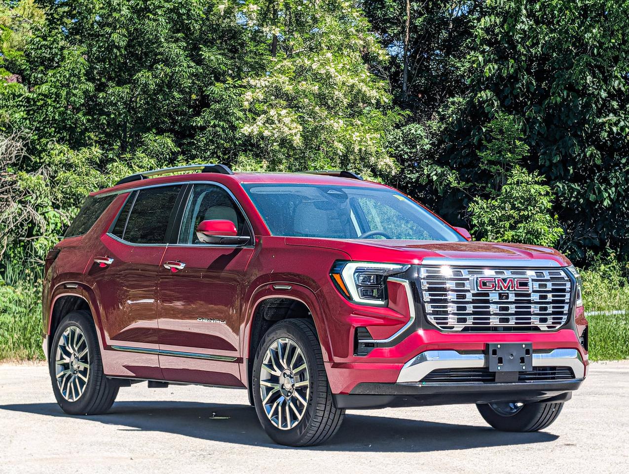 2026 GMC Terrain AWD Denali Photo2