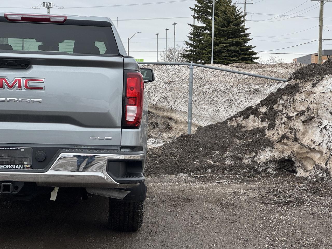 2026 GMC Sierra 1500 SLE Photo