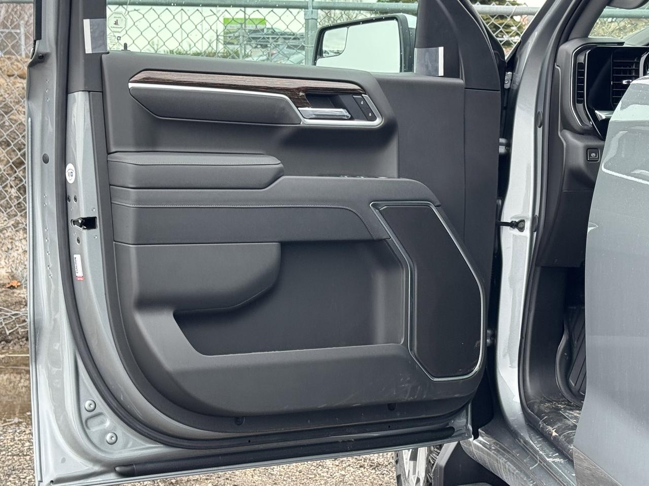 2026 GMC Sierra 1500 SLE Photo