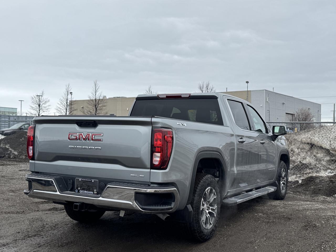 2026 GMC Sierra 1500 SLE Photo