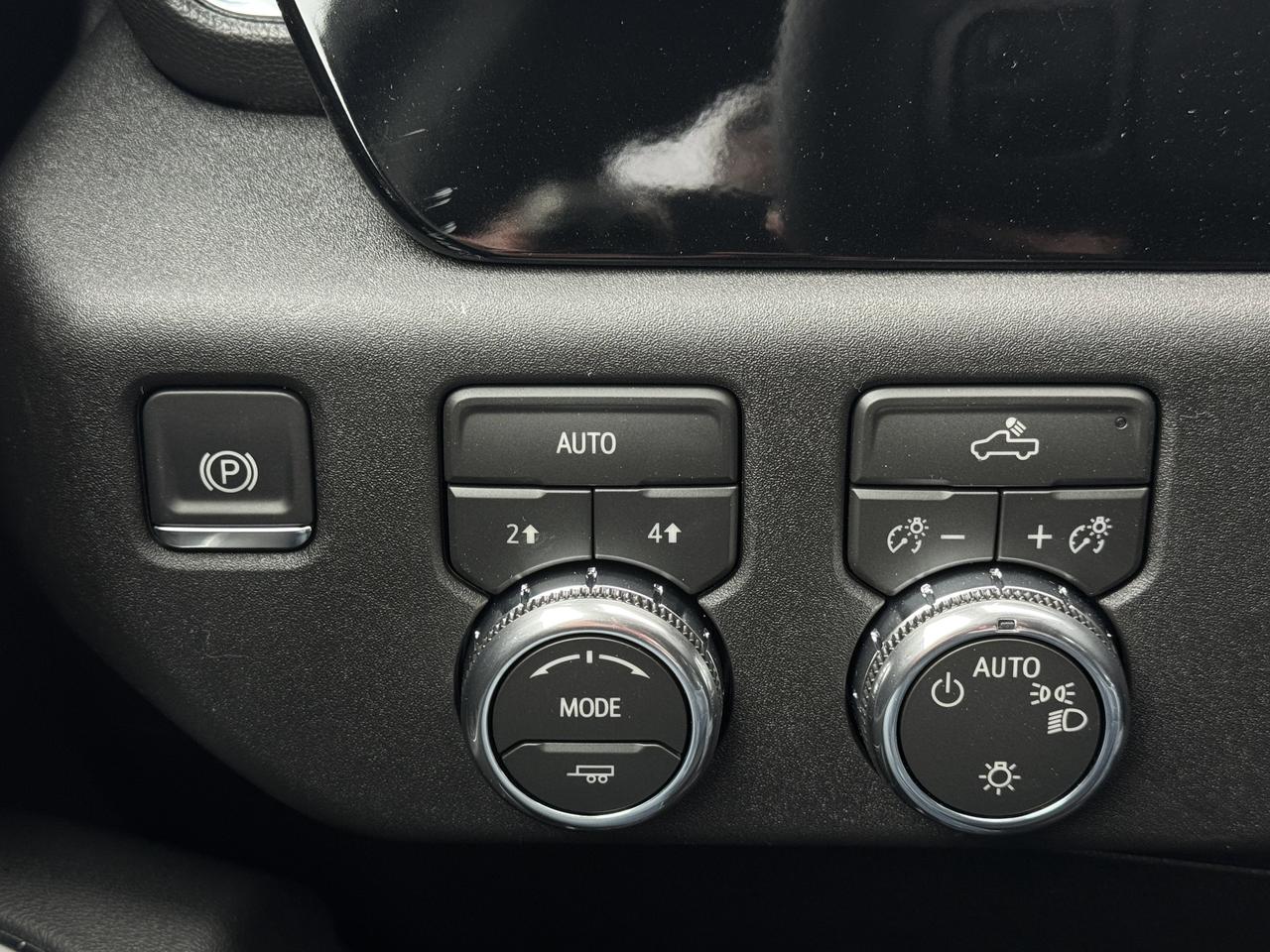 2026 GMC Sierra 1500 SLE Photo