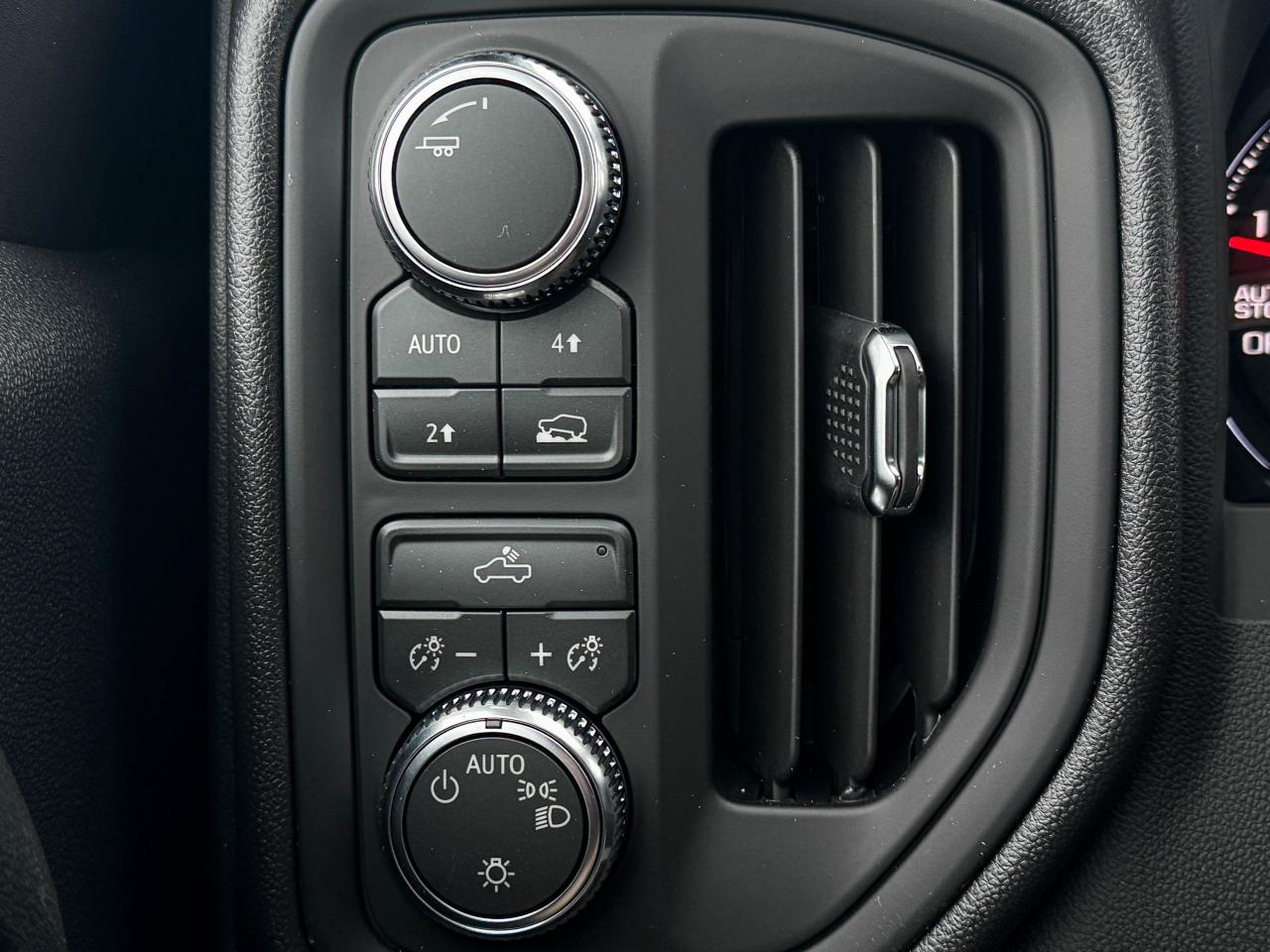 2026 GMC Sierra 1500 PRO Photo