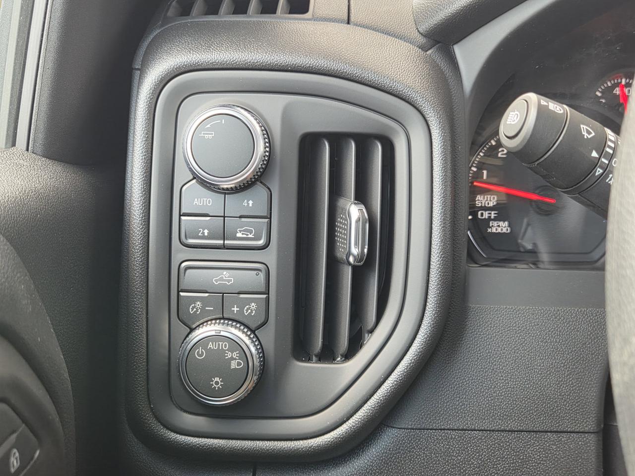 2026 GMC Sierra 1500 PRO Photo