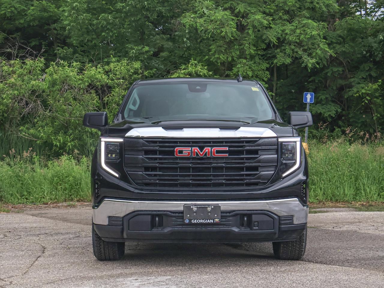 2026 GMC Sierra 1500 PRO Photo4