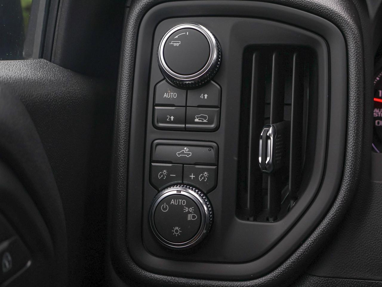 2026 GMC Sierra 1500 PRO Photo